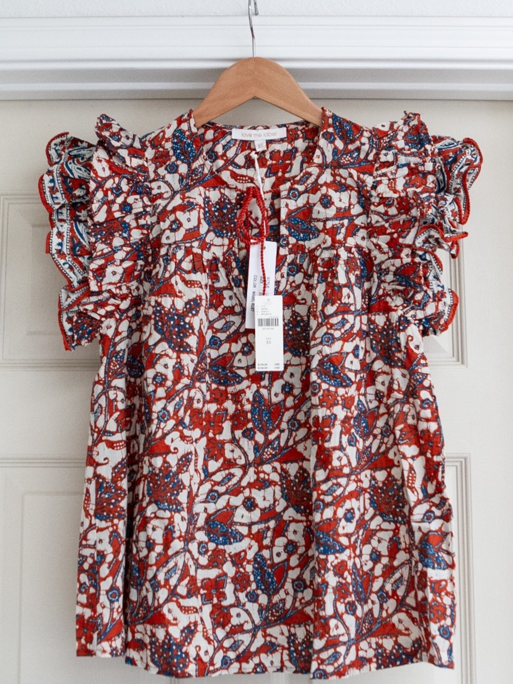 LOVE THE LABEL VINEYARD TOP - NWT!